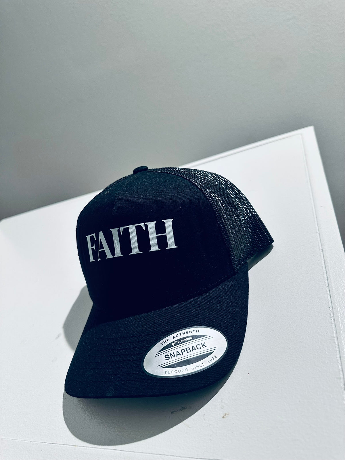 Unisex Bold FAITH Trucker Hat - Adjustable Snapback Christian Cap - Streetwear